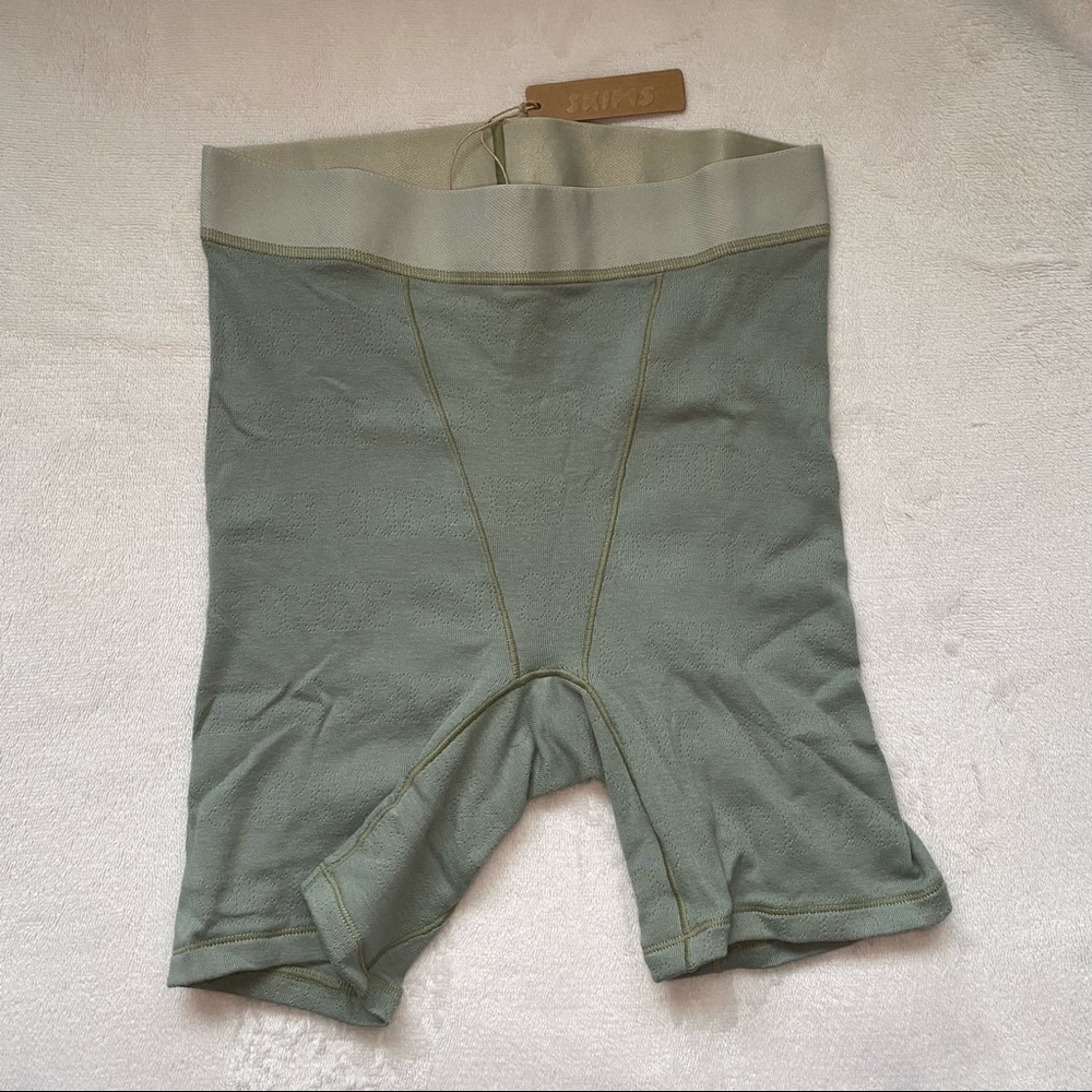 SKIMS logo pointelle boxer mineral
